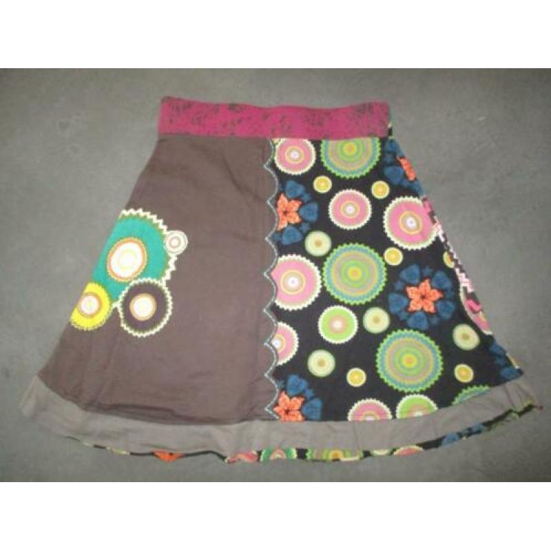 Leuke aparte rok van DESIGUAL maat 42 / XL