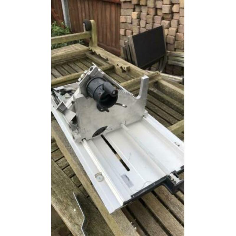 Festo/Festool zaagmodule voor basistafel
