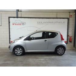 Peugeot 107 1.0-12V XR