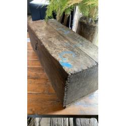 Oude houten kist