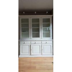 roomwitte buffetkast (handgemaakt!)