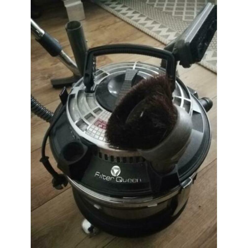 Mooie vintage Filter Queen stofzuiger te koop!
