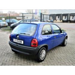 Opel Corsa 1.4i Eco nwe apk nwe achterbanden nap cd speler u