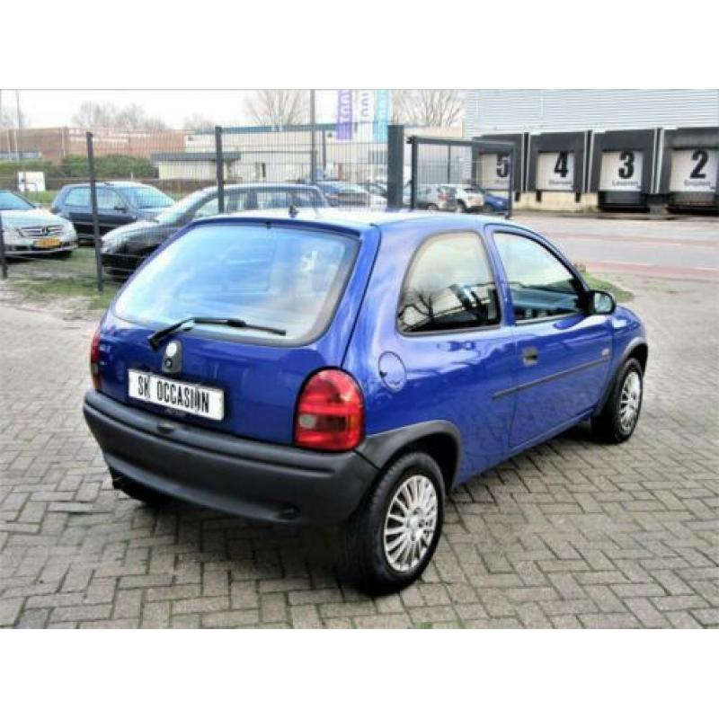 Opel Corsa 1.4i Eco nwe apk nwe achterbanden nap cd speler u