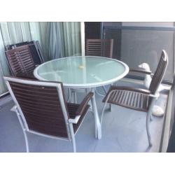 Tuinset met glazen tafel en 4 stoelen