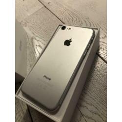 Apple IPhone 7 silver 32gb