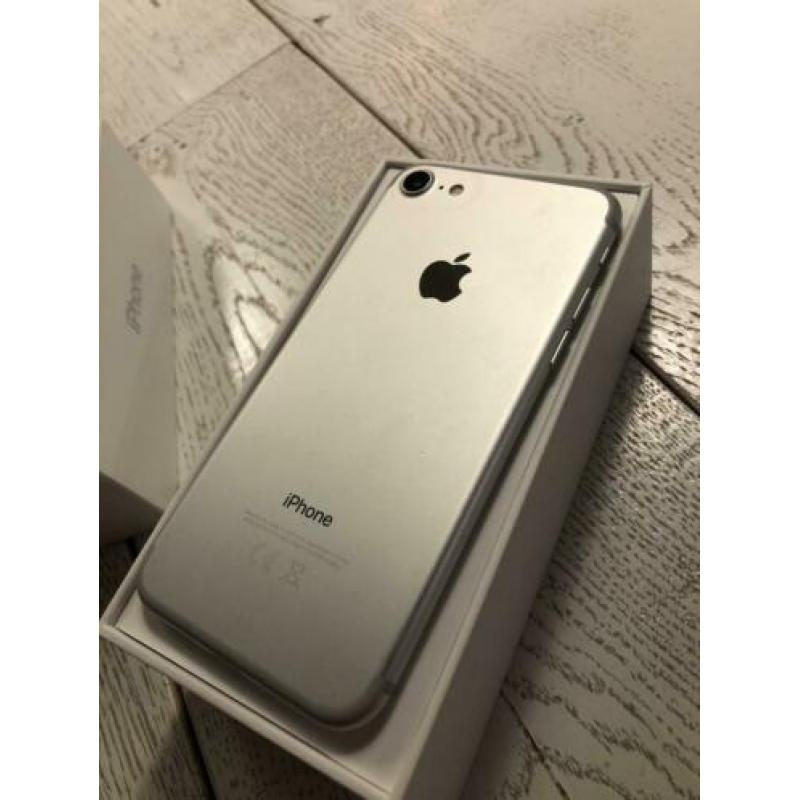 Apple IPhone 7 silver 32gb