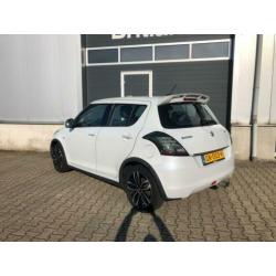 Suzuki SWIFT 1.2 Style EASSS bj2015 5drs *Navi *Airco *Cruis
