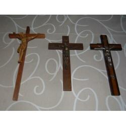 Drie kruisbeelden