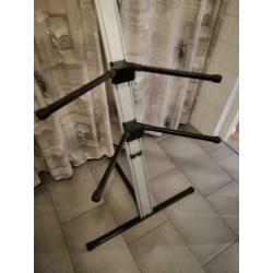 ULTIMATE dubbele keyboardstandaard