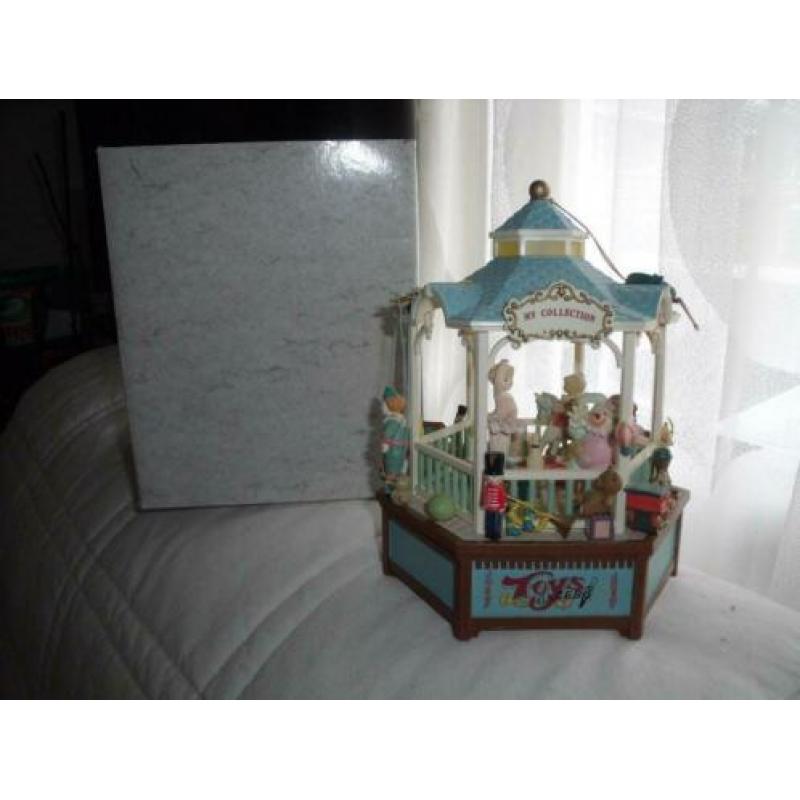 "My collection" Toys GAZEBO Members only Enesco speeldoos