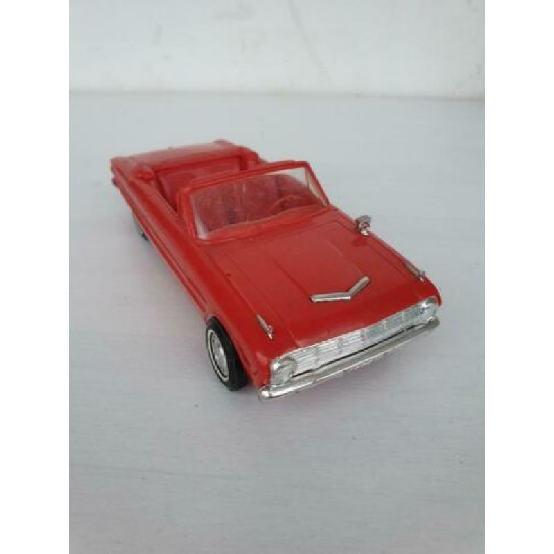 oldtimer ford falcon cabriolet 1963 brocante retro dinky