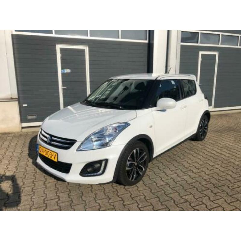 Suzuki SWIFT 1.2 Style EASSS bj2015 5drs *Navi *Airco *Cruis