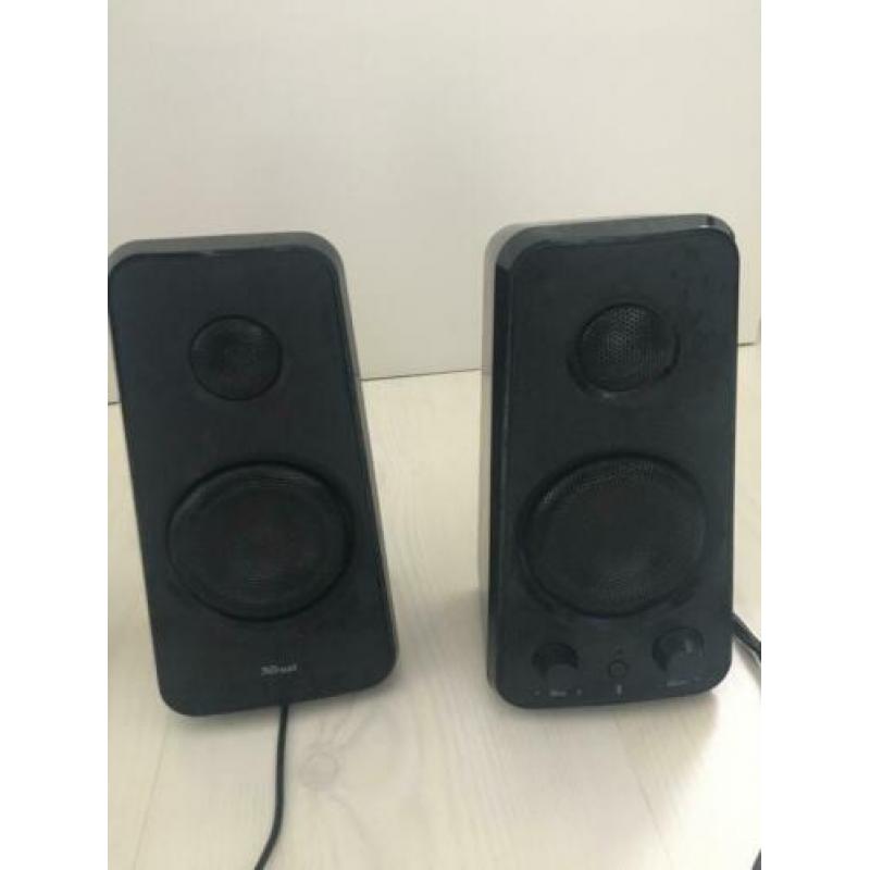 2x speakerset van Trust Tytan