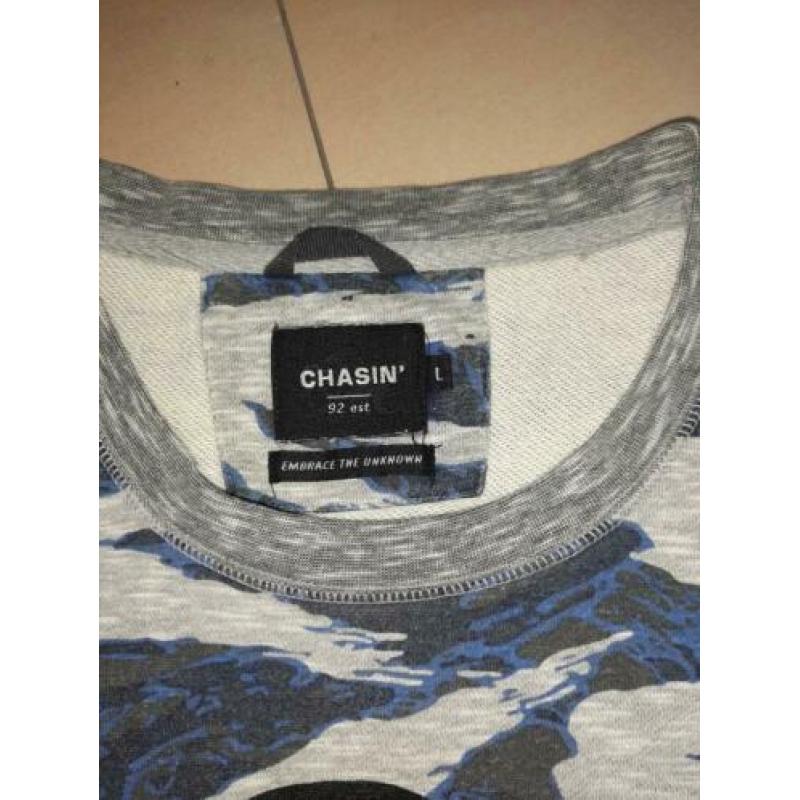 Chasin sweater mt. L