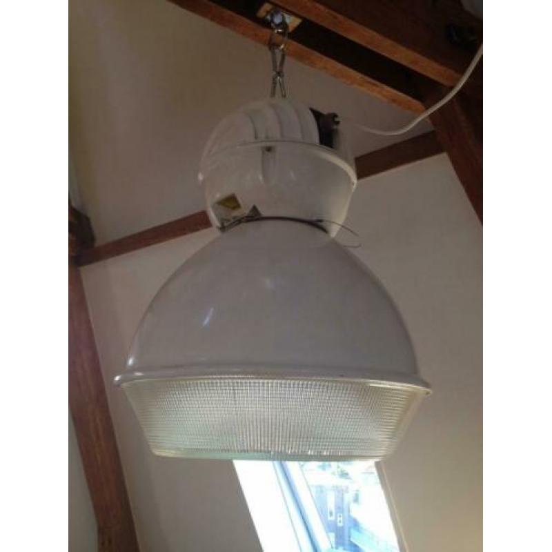 Vintage fabriekslamp wit