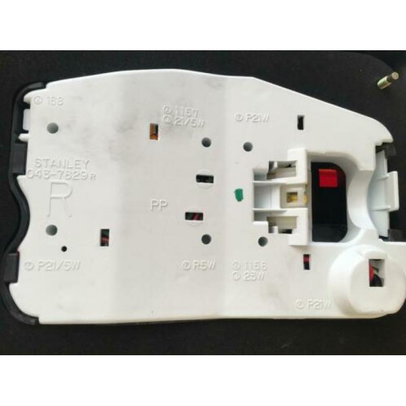 ? Mazda 626 (gd) 8dgm-51-150 achterlicht rechts NIEUW