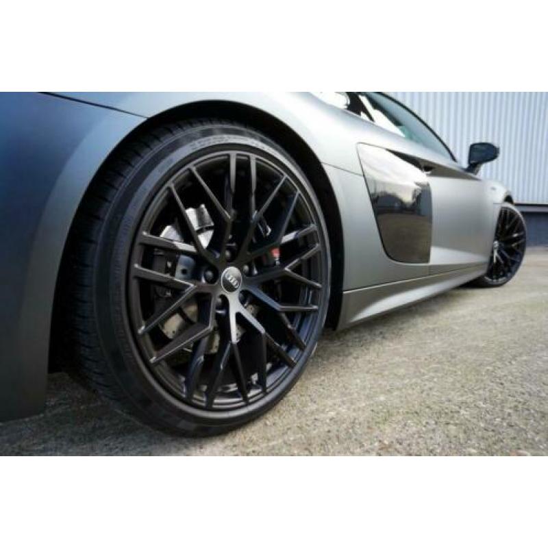 Audi R8 5.2 FSI quattro B&O Soundsystem_Sportuit_LED