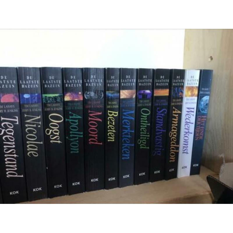 De serie de laatste bazuin in totaal 16 boeken.