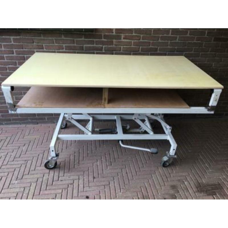 werkbank - werktafel - hydraulisch