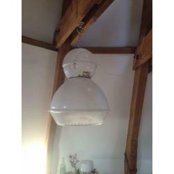 Vintage fabriekslamp wit