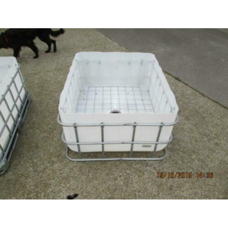 slowfeeder hooiruif ruif voer/hooibak slow feeder' gebracht