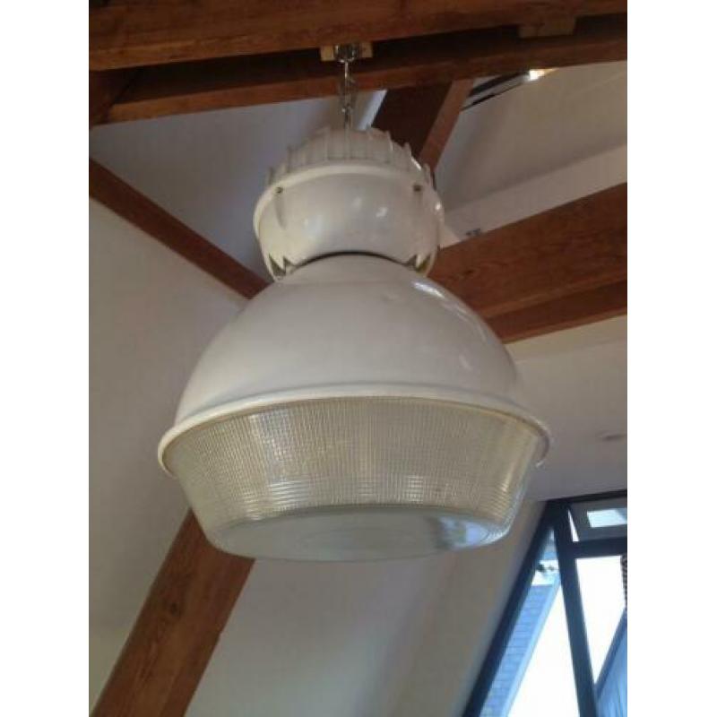 Vintage fabriekslamp wit