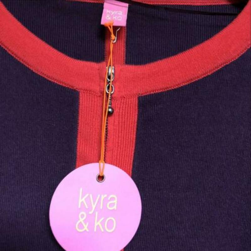 VESTJE van Kyra & ko nieuw paars met rode bies maat XL