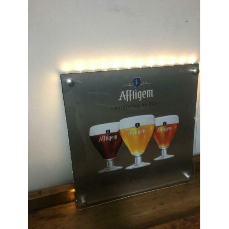 Reclame bord Affligem bier met verlichting. Stoer Mancave