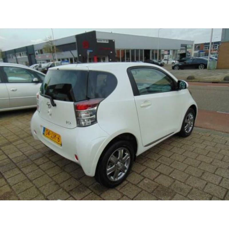 Toyota IQ 1.0 VVT-i 68pk AUTOMAAT CVT