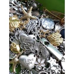 DIY pakketje: armbandjes van letterkralen