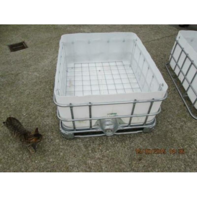 slowfeeder hooiruif ruif voer/hooibak slow feeder' gebracht