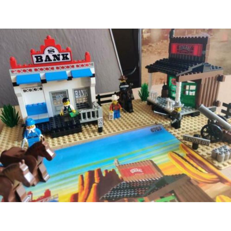 Lego 6765 Western bank en General Store