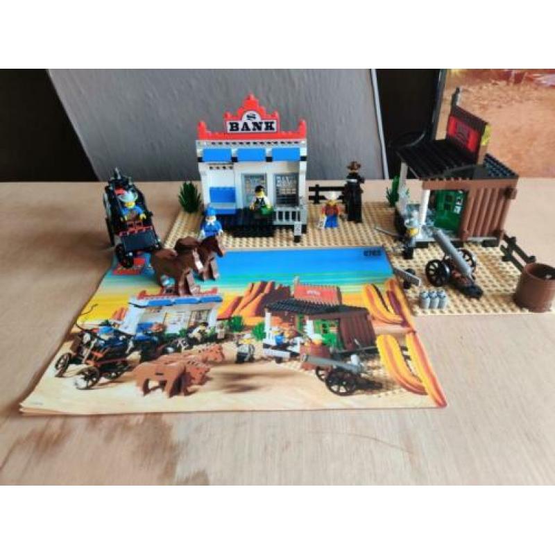 Lego 6765 Western bank en General Store