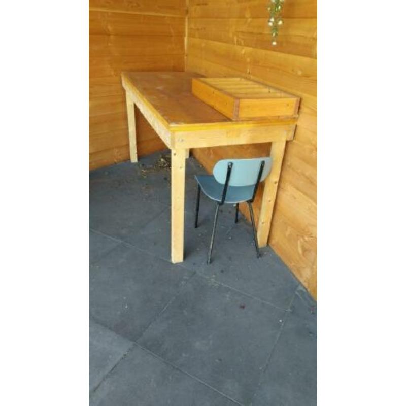 Stevige houten werkbank