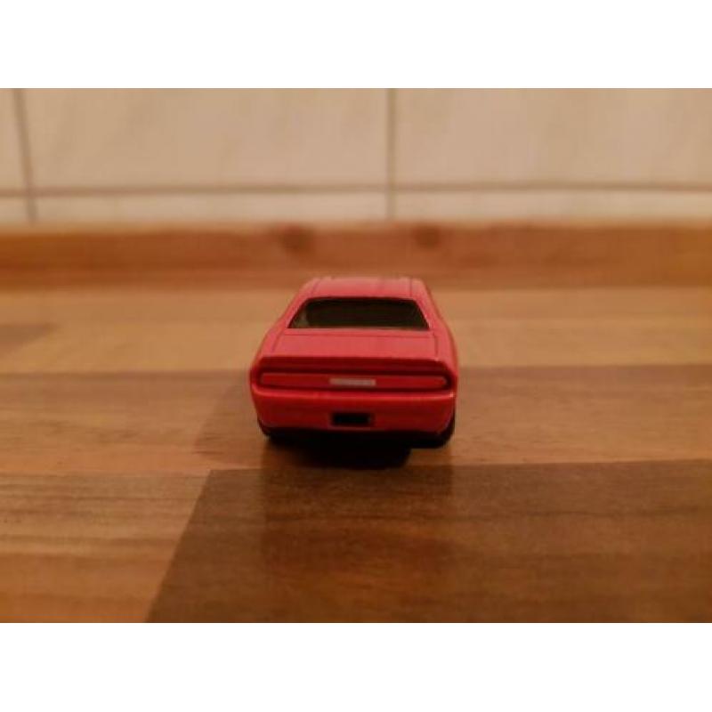 Hotwheels '08 Dodge Challenger SRT8 Oranje