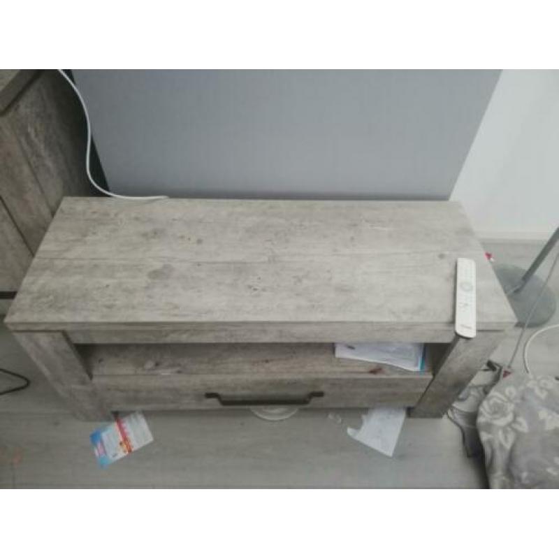 Hele mooie TV meubel in perfecte staat.