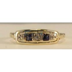 Antieke ring met Saffieren/Diamanten. Art Deco 18 krt goud