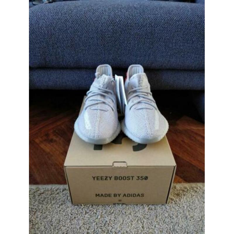 Adidas Yeezy Tail Light 42 & 42 2/3 (supreme,yeezy,Bape)