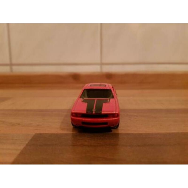 Hotwheels '08 Dodge Challenger SRT8 Oranje