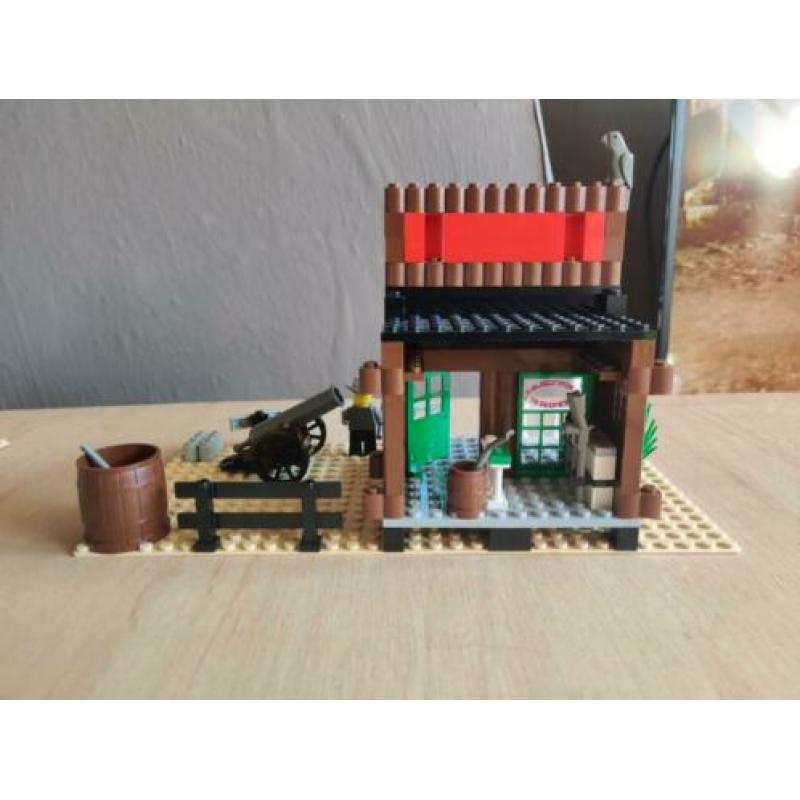 Lego 6765 Western bank en General Store