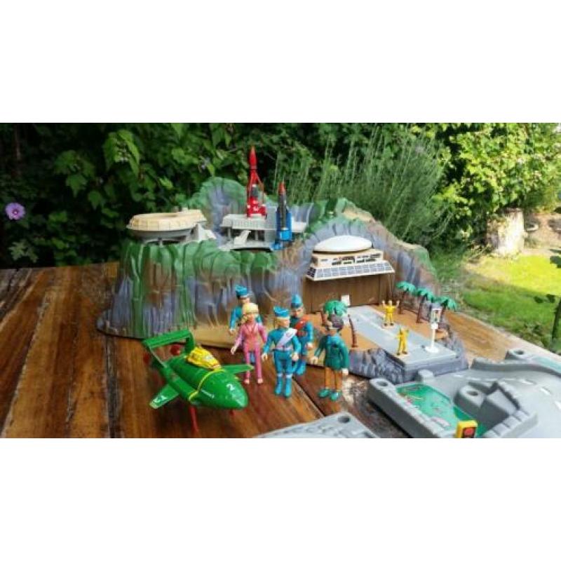 Thunderbirds eiland met speeltjes en video
