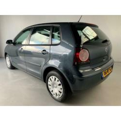Volkswagen Polo 1.2-12V Optive 5-deurs Airco Radio/cd Elek.r