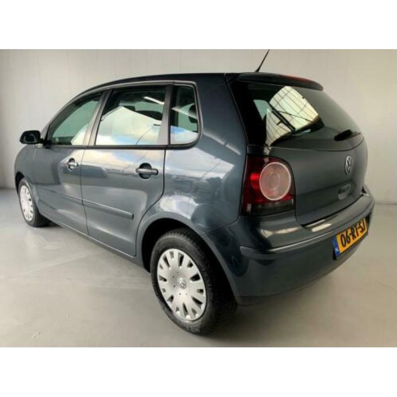 Volkswagen Polo 1.2-12V Optive 5-deurs Airco Radio/cd Elek.r