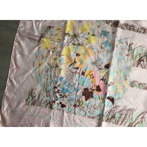 Vintage? CHRISTIAN DIOR zijden shawl sjaal lente bloemen