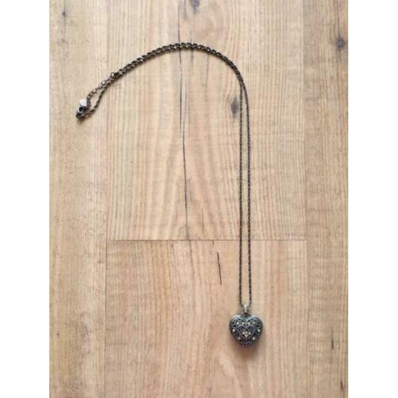 Gouden ketting met hartjes diamantjes van Six als nieuw!