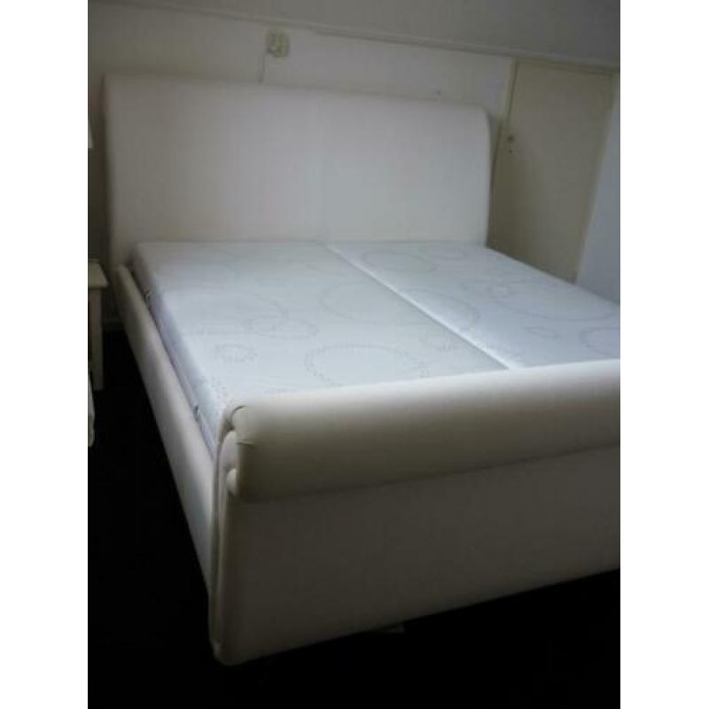 Bedframe bedombouw stof wit 180x210 cm