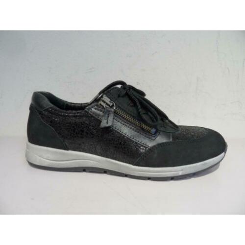 Zwarte sneakers maat 40