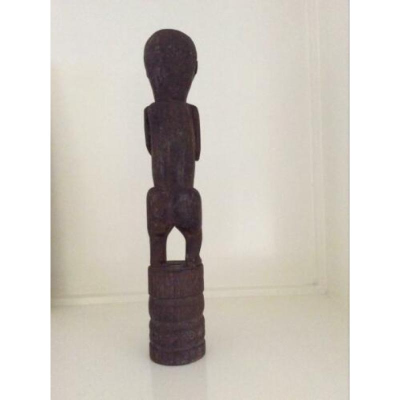 Oud authentiek Sumbanees voorouderbeeld, Sumba Indonesie art