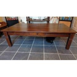 Antieke salontafel met laatje